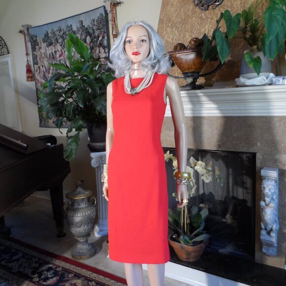 New Givenchy Red Wool Crepe Sheath Dress SIze FR 38- US 6 - Picture 3 of 16